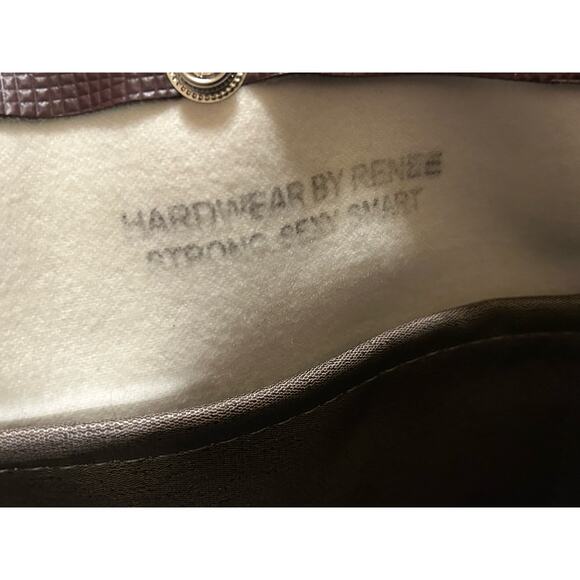 Hardwear by Renee Purse - Picture 9 of 16